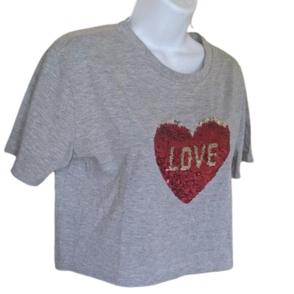 "Magic" Double Message Gray Cropped Top with Sequined Heart Size Medium - Picture 1 of 5